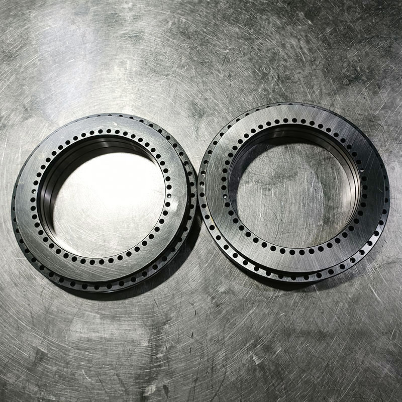 轉(zhuǎn)盤軸承實際應(yīng)用及維護(hù)