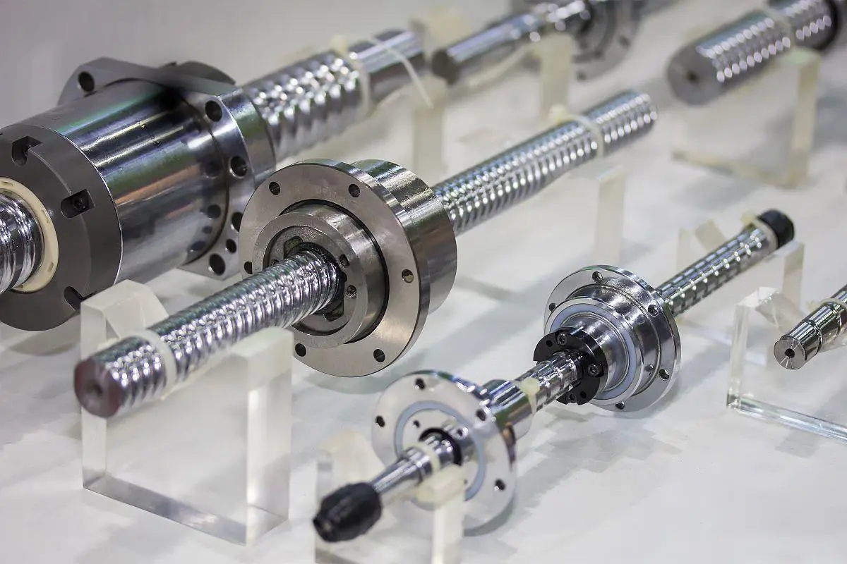 直線軸承可以旋轉(zhuǎn)嗎？